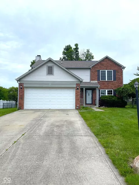 10522 Creekside Woods Dr, Indianapolis, IN 46239