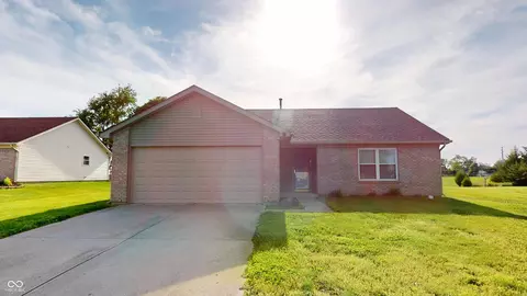 1096 Bumblebee Way, Greenfield, IN 46140