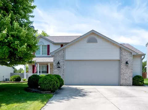 25 English Grn, Westfield, IN 46074