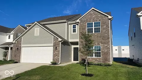 5178 Bramwell Ln, Whitestown, IN 46075