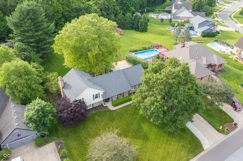 225 Southwind Way, Greenwood, IN 46142