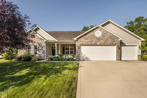 5921 Bladen Dr, Noblesville, IN 46062