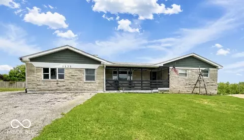 1535 E Shore Dr, Martinsville, IN 46151