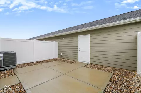 Exterior - 2694 Smith Rd, Plainfield, IN 46168 photo 6 of 8