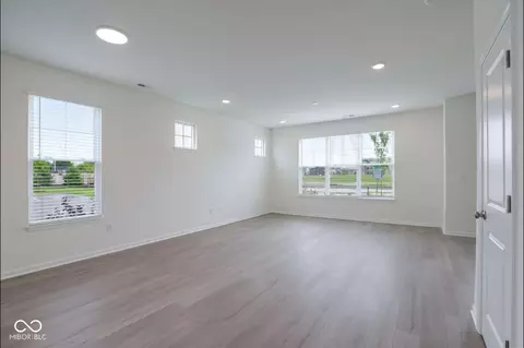 Living - 2694 Smith Rd, Plainfield, IN 46168 photo 3 of 3
