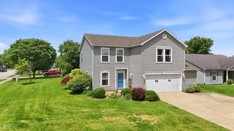 502 Streamside Dr, Greenfield, IN 46140