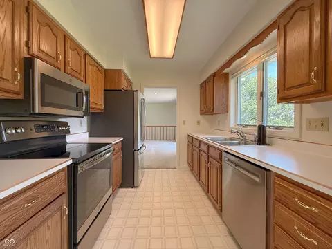 Kitchen - 4820 E 800 N, Columbus, IN 47203 photo 1 of 3