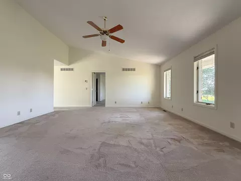 Living - 4820 E 800 N, Columbus, IN 47203 photo 3 of 8