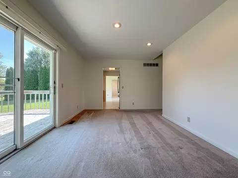 Living - 4820 E 800 N, Columbus, IN 47203 photo 6 of 8