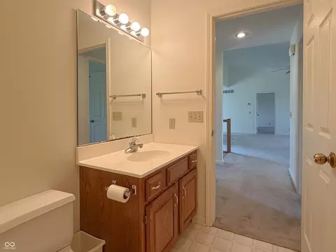 Bath - 4820 E 800 N, Columbus, IN 47203 photo 4 of 5