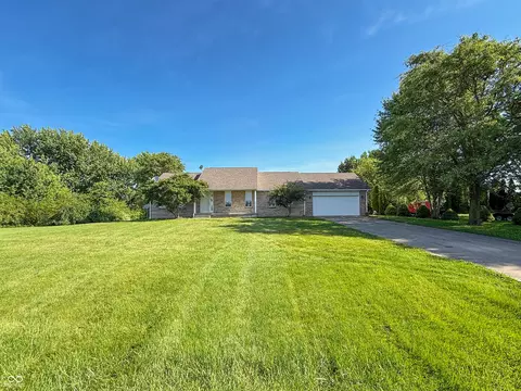 Exterior - 4820 E 800 N, Columbus, IN 47203 photo 4 of 8