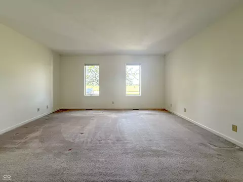 Living - 4820 E 800 N, Columbus, IN 47203 photo 7 of 8