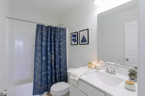 Bath - 2706 Smith Rd, Plainfield, IN 46168 photo 2 of 3
