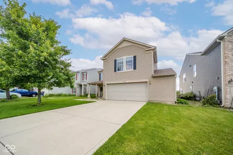 8039 S Evening Dr, Pendleton, IN 46064 photo 3