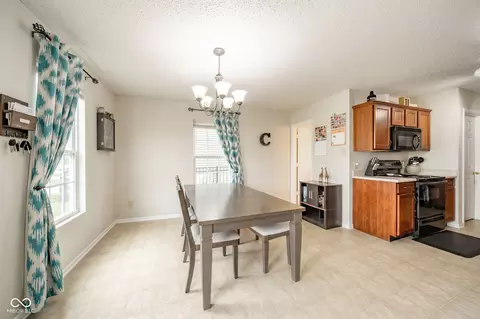 8039 S Evening Dr, Pendleton, IN 46064 photo 14