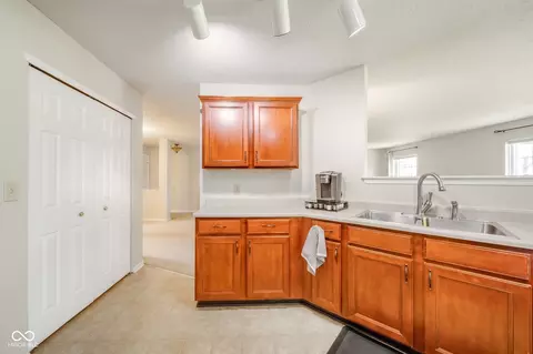 8039 S Evening Dr, Pendleton, IN 46064 photo 11