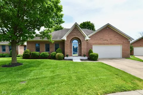 5705 Kensington Way S, Plainfield, IN 46168