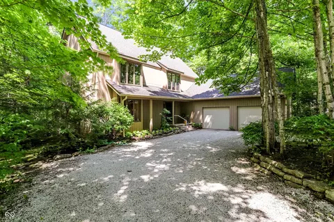 100 Spring Dr, Zionsville, IN 46077