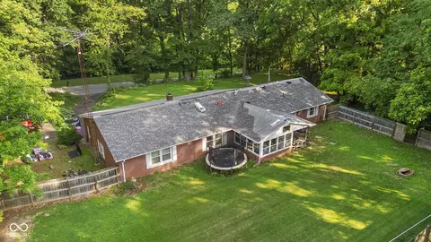 7960 S Sullivan Pl, Terre Haute, IN 47802