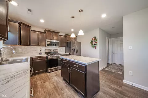 Kitchen - 6552 Blackthorne Dr, Pendleton, IN 46064 photo 1 of 4