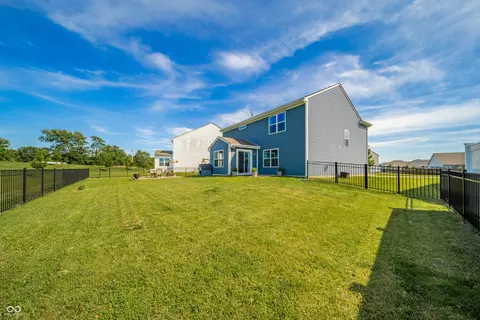 Exterior - 6552 Blackthorne Dr, Pendleton, IN 46064 photo 6 of 7
