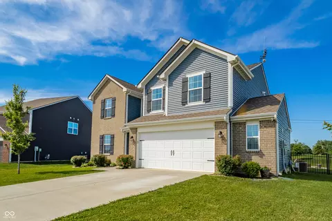 Exterior - 6552 Blackthorne Dr, Pendleton, IN 46064 photo 3 of 7