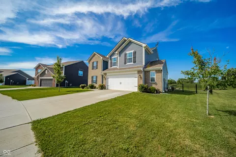 Exterior - 6552 Blackthorne Dr, Pendleton, IN 46064 photo 4 of 7