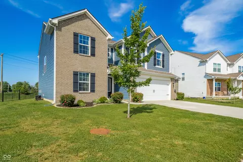 Exterior - 6552 Blackthorne Dr, Pendleton, IN 46064 photo 5 of 7