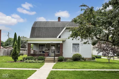 247 W Mechanic St, Bloomfield, IN 47424