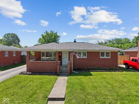 5563 Meadowood Dr, Speedway, IN 46224