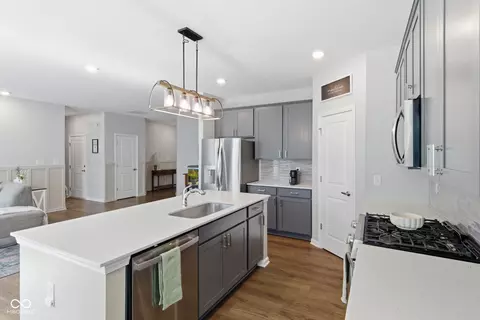 Kitchen - 8376 Hulton Rd, Pendleton, IN 46064 photo 2 of 2