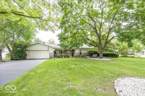 11520 Timberlane Dr, Fishers, IN 46038