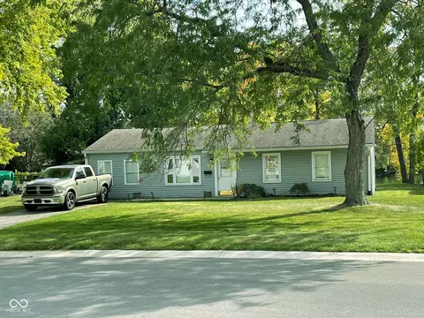 661 E Pearl St, Greenwood, IN 46143