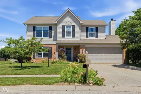 556 Alton Dr, Greenwood, IN 46143