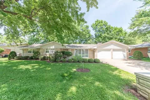 4052 Roselawn Ave, Columbus, IN 47203