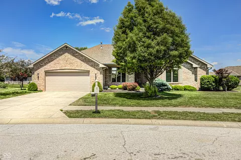 1156 Woodridge, Brownsburg, IN 46112
