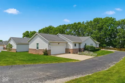 400 Longcastle Dr UNIT 4, Greencastle, IN 46135