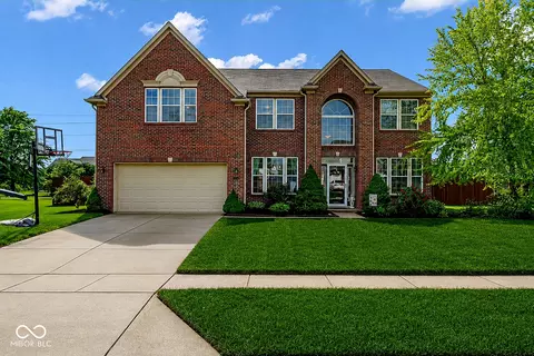 8284 Balmoral Ln, Avon, IN 46123