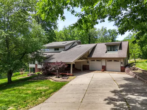 1826 E Durham Dr, Martinsville, IN 46151