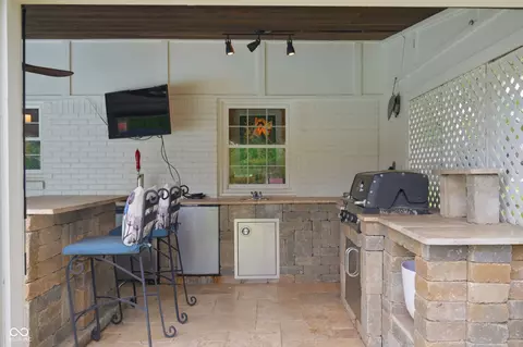 Exterior - 10655 E 98th St, Fishers, IN 46037 photo 6 of 11