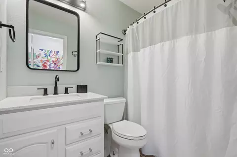 Bath - 10655 E 98th St, Fishers, IN 46037 photo 3 of 3