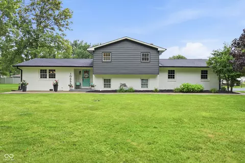 Exterior - 10655 E 98th St, Fishers, IN 46037 photo 3 of 11