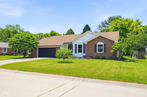 8321 Gallant Fox Dr, Indianapolis, IN 46217