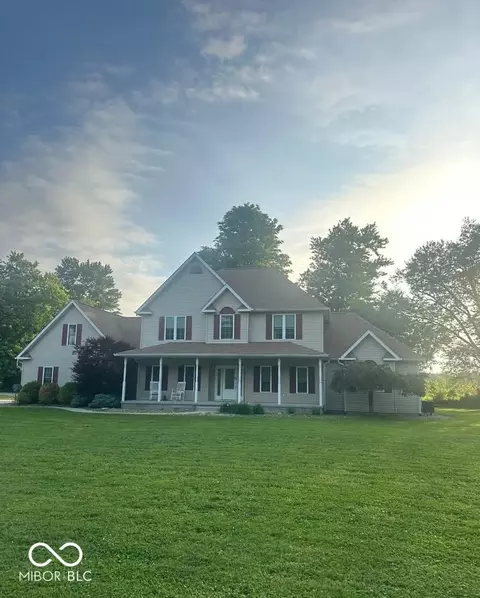 637 Canal St, Worthington, IN 47471
