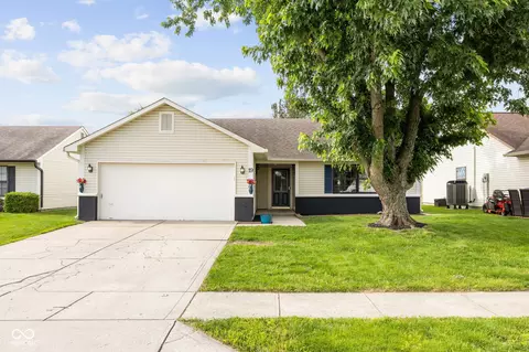 19 Lake Dr S, Brownsburg, IN 46112
