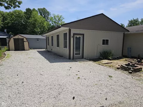 4049 Van Bibber Lake Est, Greencastle, IN 46135