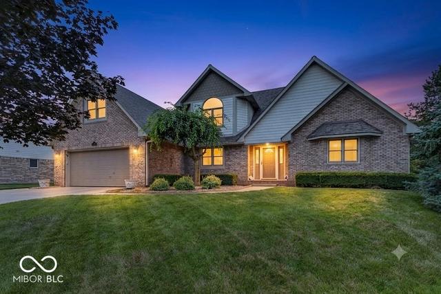 1133 Hudson Bay Dr, Greenwood, IN 46142