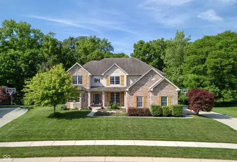 6867 W Thornebush Dr, Mccordsville, IN 46055
