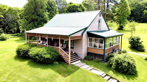 840 Nelson Ridge Rd, Columbus, IN 47201