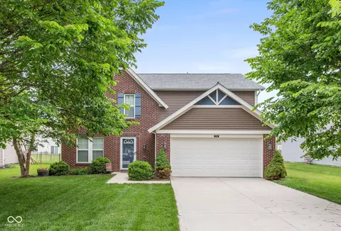 5588 W Woodhaven Dr, Mccordsville, IN 46055